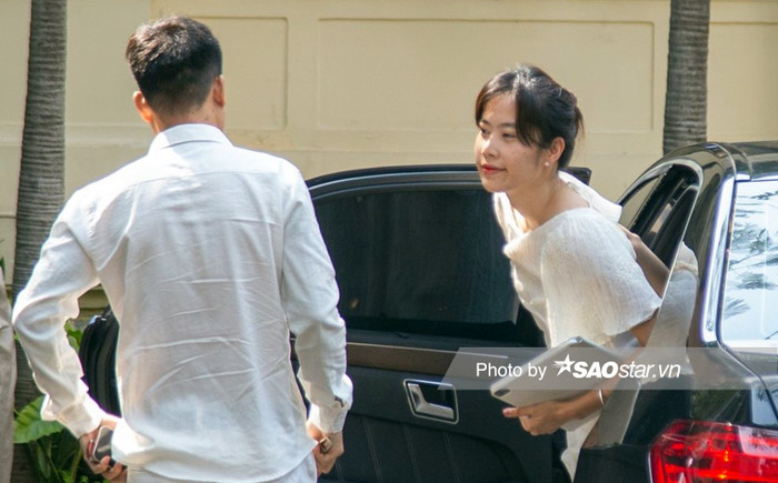 Nam Em đến bị Sở Thông tin và Truyền thông TP.HCM mời lên làm việc lần 2.