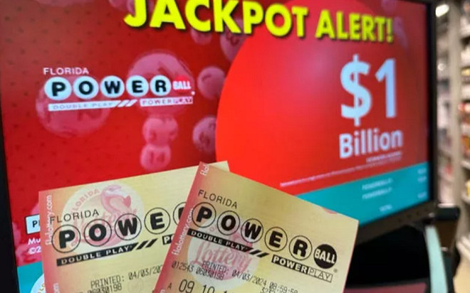 Một người vừa trúng giải độc đắc hơn 32.000 tỷ đồng Ảnh 2