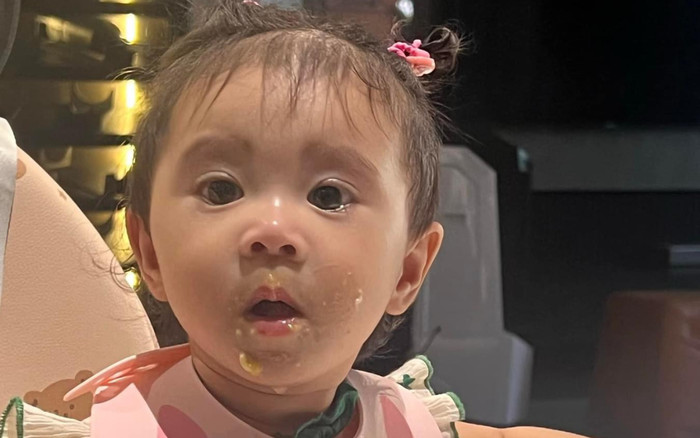'Xỉu up, xỉu down' với biểu cảm của nhóc tỳ nhà Bảo Anh, được ví như bản sao của mẹ Ảnh 2