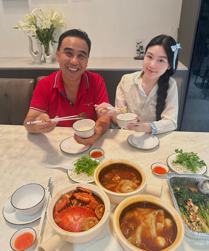 Lọ Lem có tấm lòng nhân hậu, luôn quan tâm tới những người xung quanh.