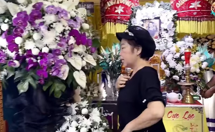 Nữ ca sĩ qua đời vào ngày 8/5.