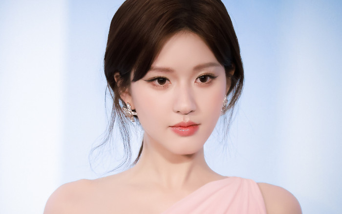 Triệu Lộ Tư được người đặc biệt cầu hôn ngay tại sự kiện đông người Ảnh 2