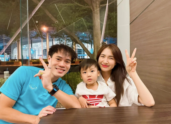 Bé Bo - con trai của Hoà Minzy thân thiết với Văn Toàn.&nbsp;