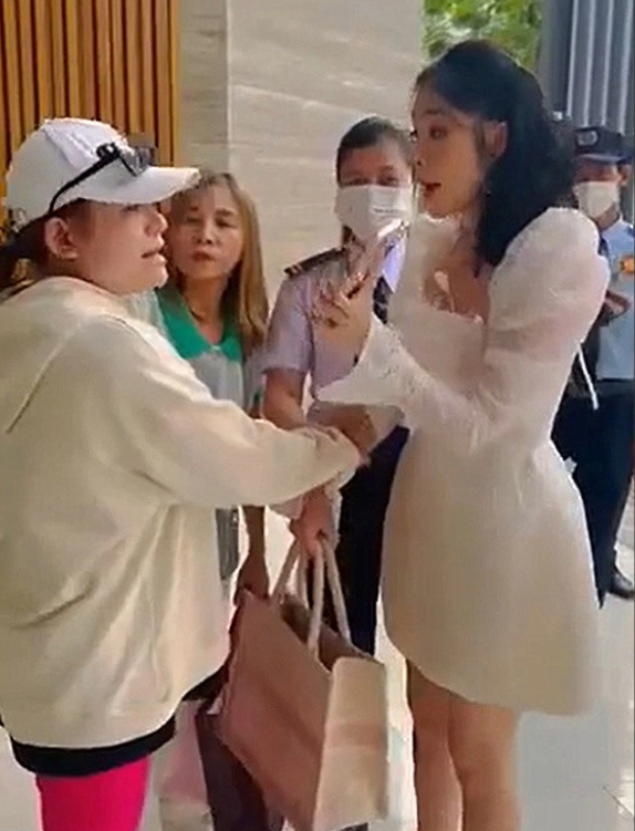 Đoạn clip cô bị đòi nợ bị phát tán.