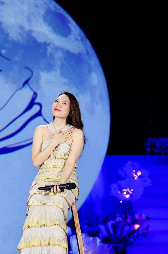 Mỹ Tâm có đêm nhạc đáng nhớ cùng khán giả tại Hồ Tràm. 