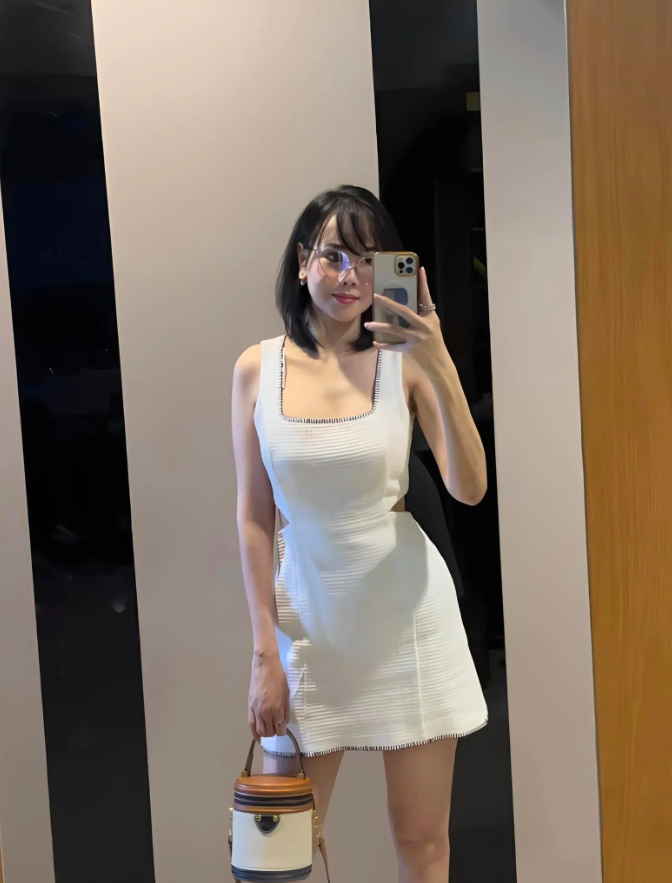 Sắc vóc khó tin của cựu siêu mẫu.