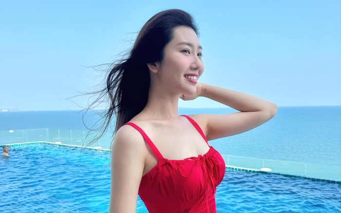 Thuý Ngân gặp sự cố gây chảy máu tay Ảnh 2