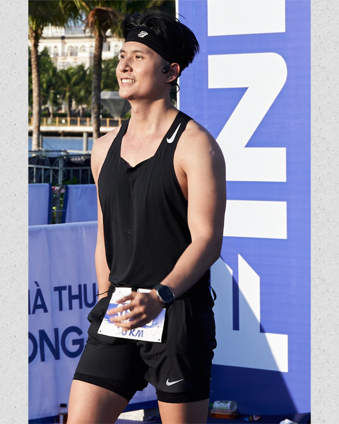 Bạn trai Lệ Quyên có niềm yêu thích mãnh liệt với các bộ môn thể thao, anh thường xuyên chạy bộ để duy trì sức khỏe và giữ gìn vóc dáng nam tính, tràn đầy sức sống. Ảnh: FBNV