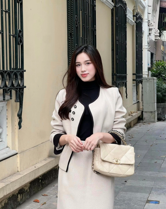 Từ khi vướng nghi vấn hẹn hò đến nay, Hoa hậu Đỗ Hà vẫn luôn khéo léo trả lời câu hỏi liên quan đến chuyện kết hôn.