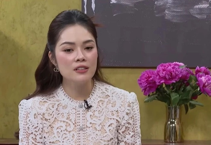 Dương Cẩm Lynh hiếm hoi kể về biến cố bị đòi tiền nợ.
