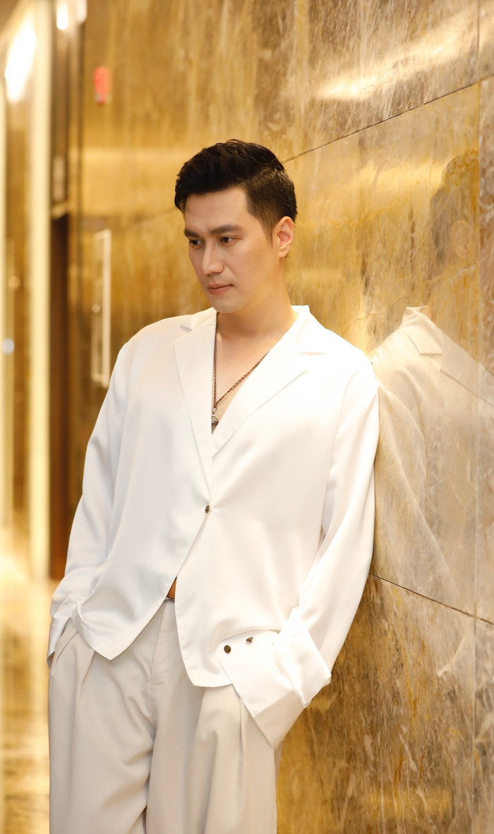 Việt Anh lên tiéng trước tin đồn hẹn hò Quỳnh Kool.