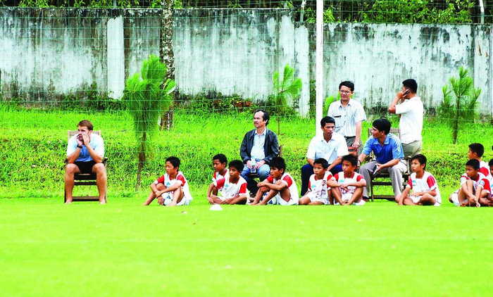 Bầu Đức là “người cha thứ hai” của lứa Công Phượng khi đồng hành từ lúc các cầu thủ còn thơ dại. 