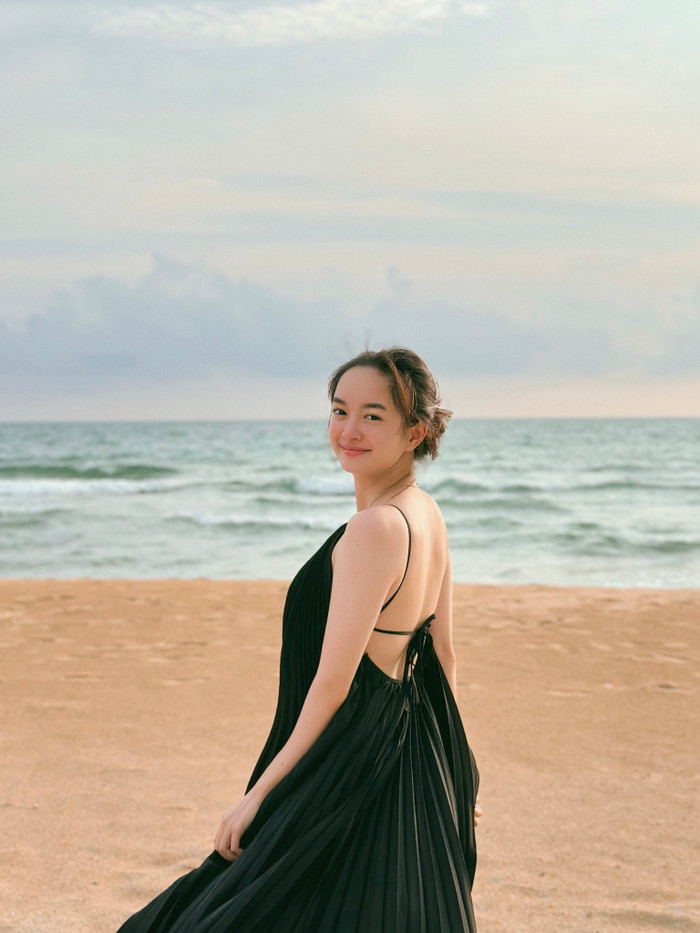 Ngoài diễn xuất tự nhiên, Kaity Nguyễn gây ấn tượng với nhan sắc xinh đẹp, ngọt ngào. Cô sở hữu gương mặt tròn trịa với đường nét nhẹ nhàng, thanh tú đúng chuẩn hoa hậu.