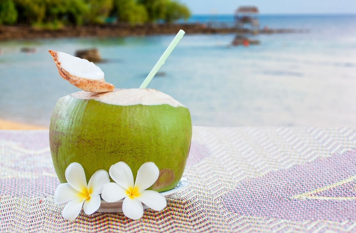 Những sai lầm tai hại khi uống nước dừa có thể bạn chưa biết Ảnh 1