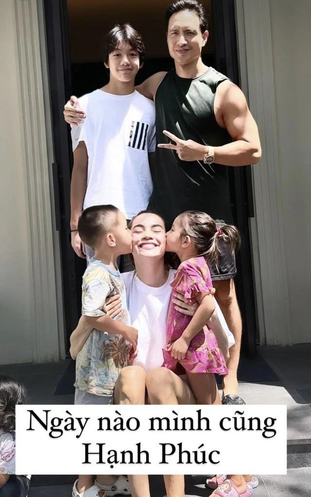 Chiều cao của Subeo cực kỳ nổi trội, dù đứng cạnh Kim Lý vẫn không quá chênh lệch.