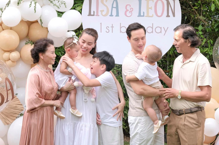 Mẹ ruột của Hồ Ngọc Hà thường xuyên hỗ trợ chăm cháu để các con toàn tâm toàn ý cho công việc.