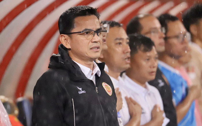 HLV Kiatisuk từ chức, trở về Thái Lan Ảnh 2