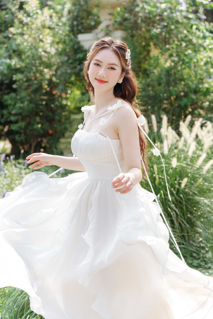 Hương Giang hạnh phúc bên tình yêu mới.
