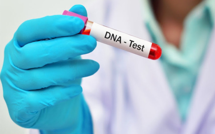 Nhận kết quả xét nghiệm ADN không phải con mình, người cha tự tay xé đi và làm điều bất ngờ này Ảnh 2