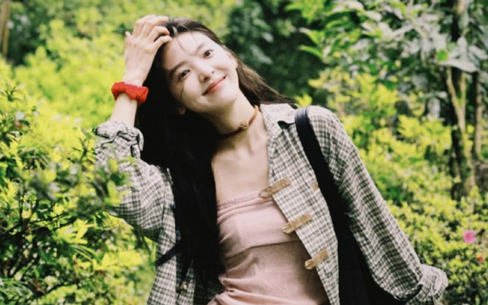 'Chị dâu' Triệu Lộ Tư khoe visual cực phẩm, xứng danh nữ thần thanh xuân kế nhiệm Đàm Tùng Vận Ảnh 2