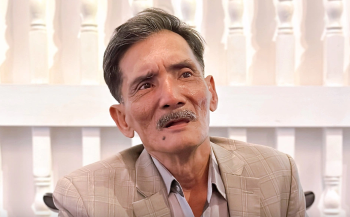 Thương Tín là một trong những diễn viên thành công nhất trong thập kỷ 1980 và 1990. Ông đã diễn tổng cộng trên 100 vai kịch, và góp mặt trong hơn 200 bộ phim. 