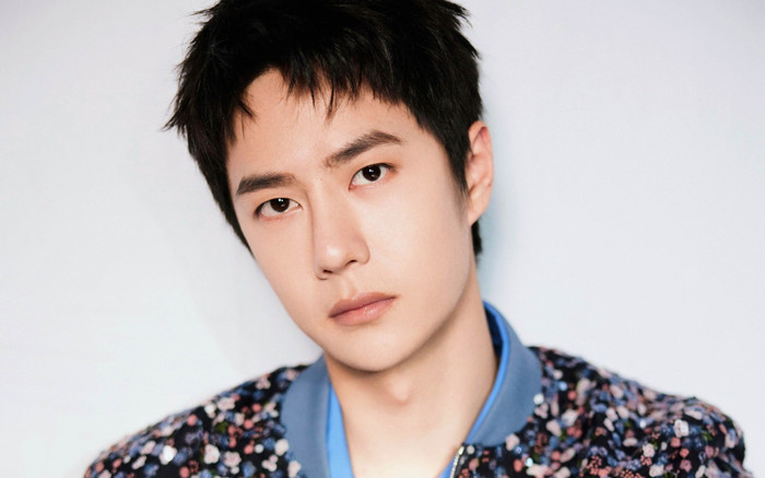 Lụi tim với diện mạo mới của Vương Nhất Bác, sắp bỏ xa Dương Dương - Tiêu Chiến Ảnh 2