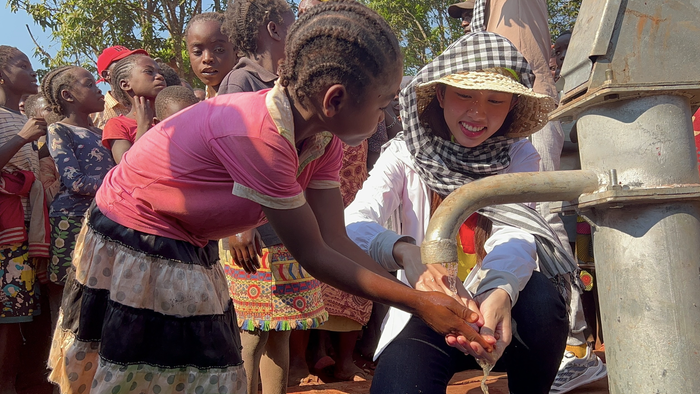 Hoa hậu Thuỳ Tiên tích cực với những thiện nguyện trong và ngoài nước sau khi đăng quang Miss Grand International 2021.