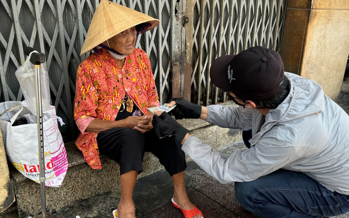 Làm từ thiện 500 nghìn, sao phim Lật Mặt bị cư dân mạng chỉ trích, phải vội vã lên tiếng làm rõ Ảnh 2