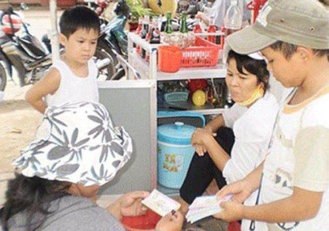 Nhiều người mua vé số vì muốn thay đổi cuộc đời. Ảnh minh hoạ.