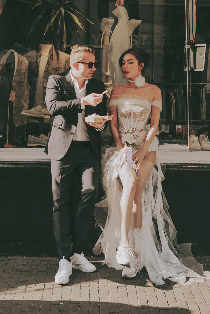 Minh Tú được ông xã cưng chiều hết mực.