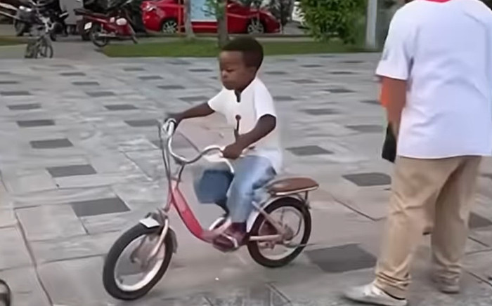 Bạn hỏi Lôi Con đến từ đâu? Cậu bé liền trả lời một câu khiến ai nấy bất ngờ Ảnh 2