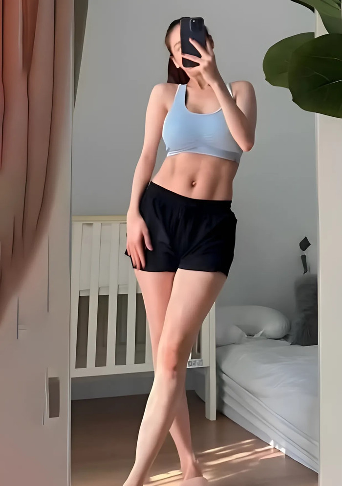 Khó có thể tin được đây là vóc dáng của Nhã Phương sau khi sinh con thứ 2.