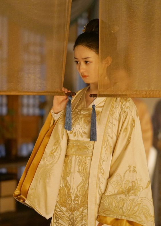 Triệu Lệ Dĩnh và Phùng Thiệu Phong nhận tin dữ hậu nghi vấn 'nối lại tình xưa' Ảnh 2