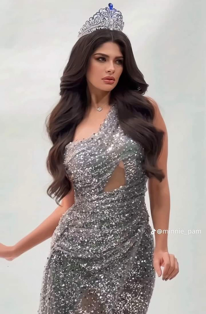 Sau nhiều tháng đương nhiệm ngôi vị Hoa hậu Hoàn vũ 2023, Sheynnis Palacios đã có nhiều chuyến đi công tác tới các quốc gia khác nhau. Mỗi nơi cô đi, đều để lại ấn tượng sâu sắc với fan sắc đẹp. Mặc dù lịch trình di chuyển khá nhiều nhưng mỹ nhân đến từ Nicaragua luôn giữ được nguồn năng lượng dồi dào. 