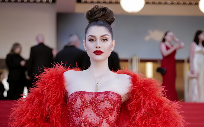 Hoa hậu đẹp nhất 2022 khoe sắc tại thảm đỏ Cannes Ảnh 2