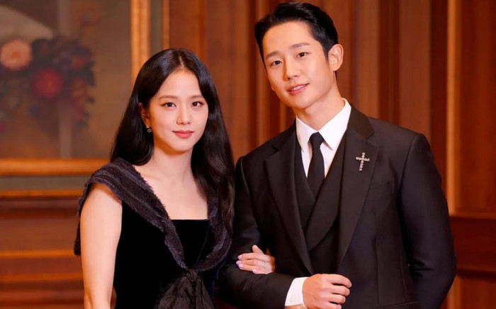 Nam diễn viên khiến fan Jisoo (BlackPink) tức giận vì theo dõi một tài khoản 'đẩy thuyền' Ảnh 2