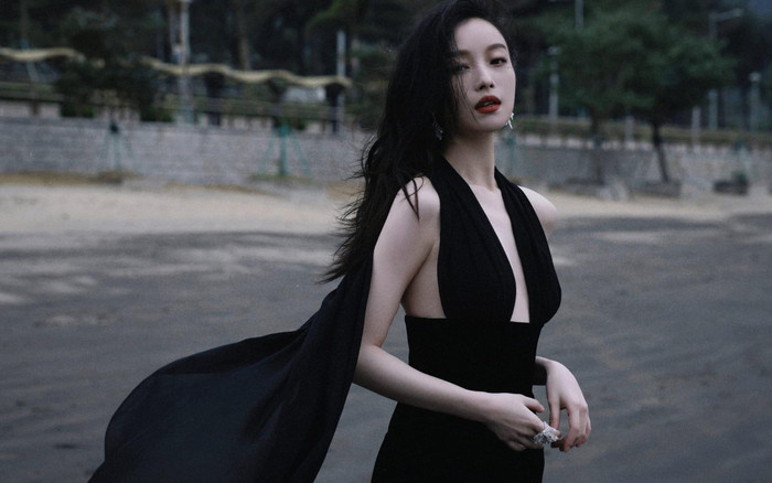 Nữ diễn viên đẹp đến mức bạn diễn nữ cũng mê đắm, sự nghiệp bị lãng quên khiến nhiều người tiếc nuối Ảnh 2