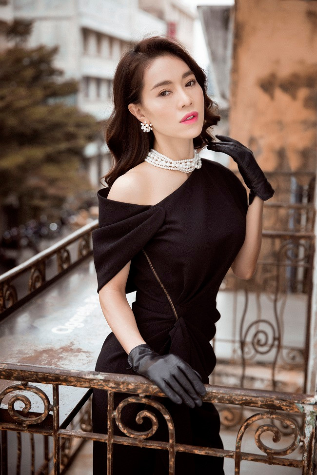 Ở cuộc sống thường nhật, nữ giám đốc quốc gia đòi hỏi tính năng động và linh hoạt hơn trong khâu tuyển chọn áo quần.