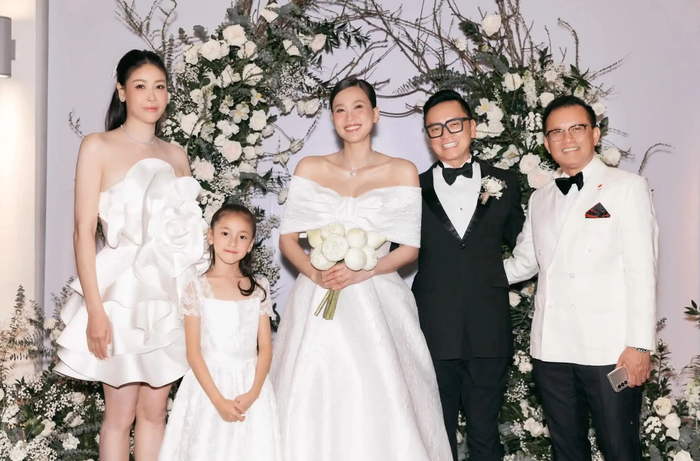 Năm 2022, Hoa hậu Dương Mỹ Linh kết hôn với bạn trai doanh nhân.