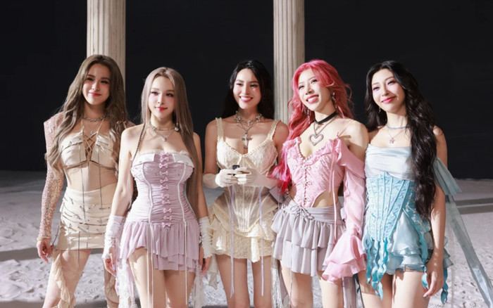 Nhóm nhạc nữ vừa ra mắt Vpop: Hát không rõ lời, Ninh Dương Lan Ngọc bị chê 'phá bài' Ảnh 2
