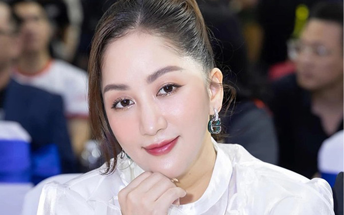 Khánh Thi gây xôn xao khi công khai danh sách những người thiếu nợ, trong đó có trường hợp khiến nhiều netizen réo tên Thủy Tiên.