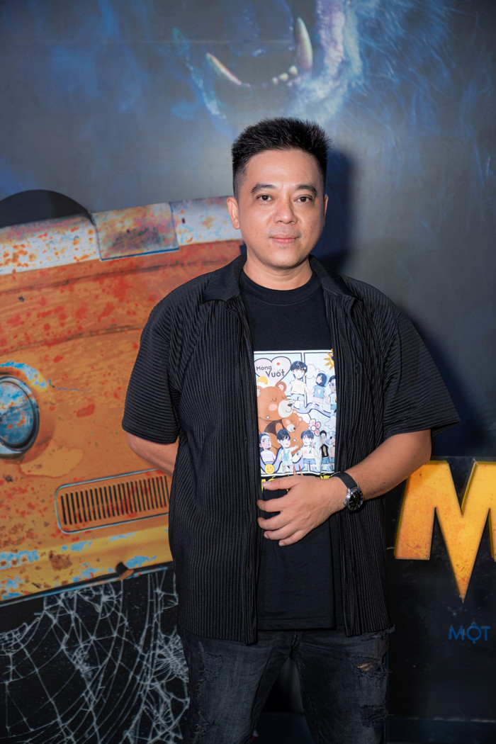 Đạo diễn Lê Thanh Sơn gãy xương sườn số 8 khi thị phạm cảnh nguy hiểm cho diễn viên.