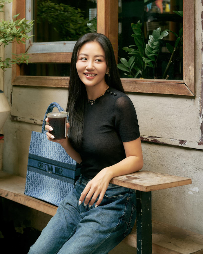 Ngoài công việc, Văn Mai Hương luôn dành thời gian cho bản thân, tận hưởng cuộc sống bằng những chuyến du lịch xa. 