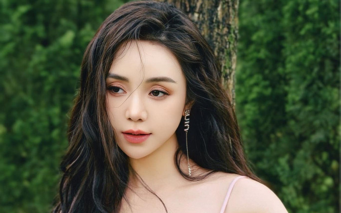 Ca sĩ ví 'em gái sinh đôi' của Quỳnh Kool: Xinh đẹp không kém chị nhưng lại có một biệt tài hơn hẳn Ảnh 2