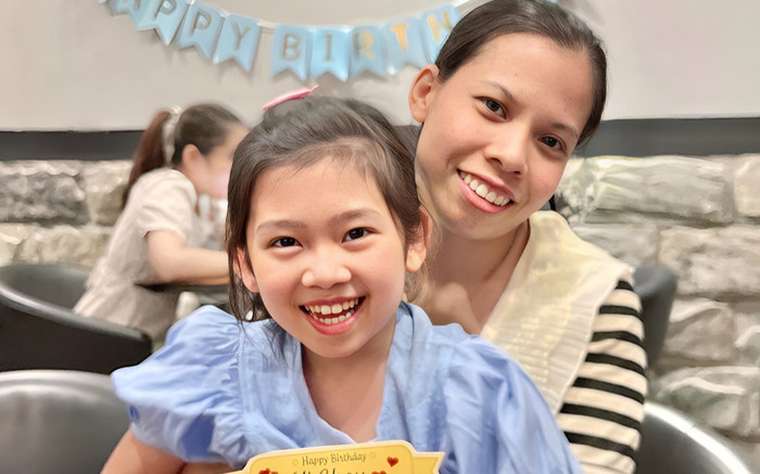 Con gái Mai Phương đi bán hàng được 200 nghìn, cách sử dụng số tiền khiến nhiều người xúc động Ảnh 2