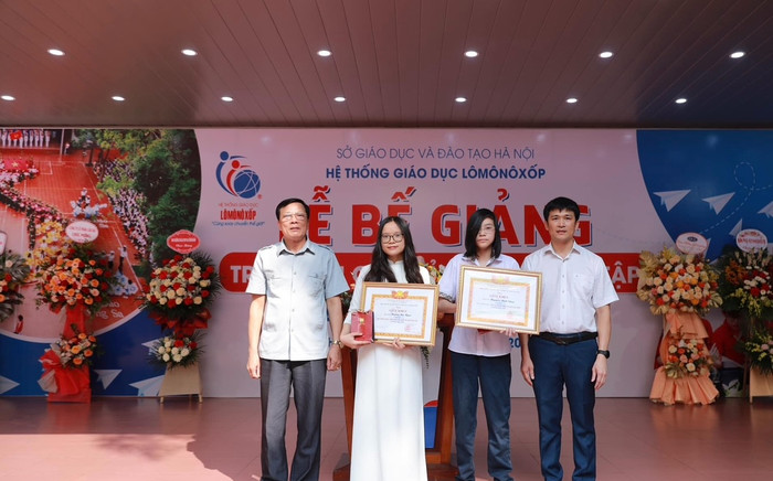 Thưởng 3 chỉ vàng cho học sinh giỏi, cư dân mạng tò mò truy lùng danh tính ngôi trường chất chơi Ảnh 2