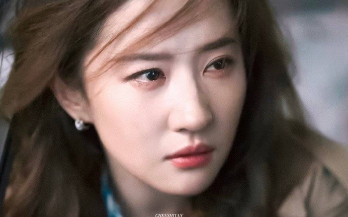 Lưu Diệc Phi công khai ôm hôn bạn trai cực tình tứ khiến dân tình giục cưới Ảnh 2