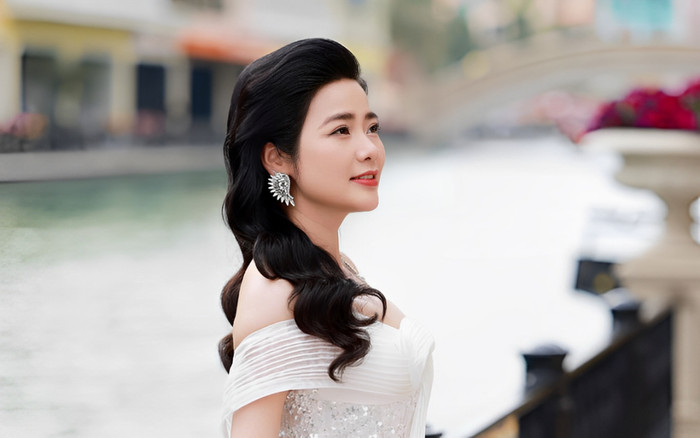 'Chị gái sinh đôi' của Lệ Quyên chính thức lộ diện, cả tài năng và nhan sắc đều không thua kém em gái Ảnh 2