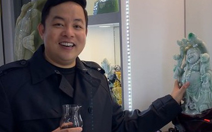 Quang Lê bất ngờ được nữ đại gia không quen biết tặng quà hàng trăm triệu đồng Ảnh 2