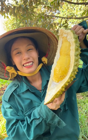 Chỉ có duy nhất 1 múi chứa cơm sầu